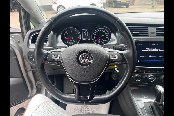 Volkswagen Golf 1.6 TDI Comfortline Business MASSAGE / CARPLAY / NAVI / ACC