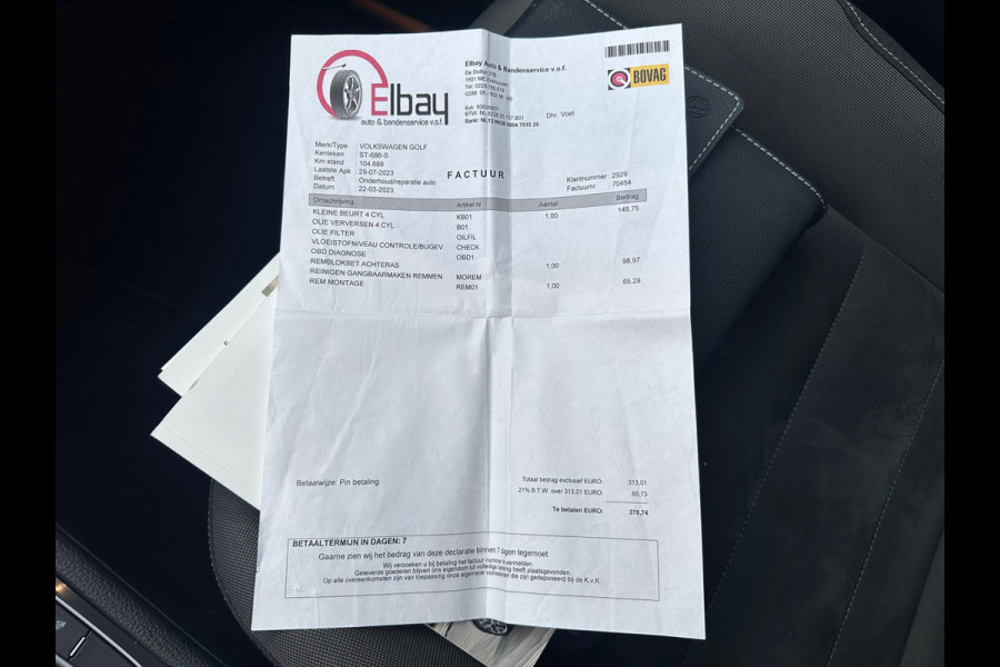Volkswagen Golf 1.6 TDI Comfortline Business MASSAGE / CARPLAY / NAVI / ACC