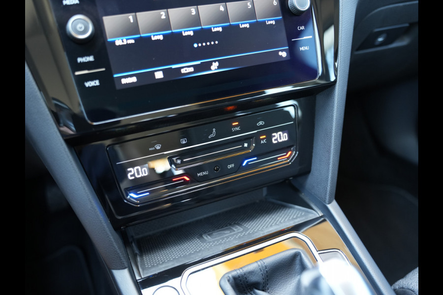 Volkswagen Passat Variant 1.5 TSI Business | Draadloze telefoonlader | Apple Carplay | Achteruitrijcamera |