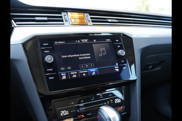 Volkswagen Passat Variant 1.5 TSI Business | Draadloze telefoonlader | Apple Carplay | Achteruitrijcamera |