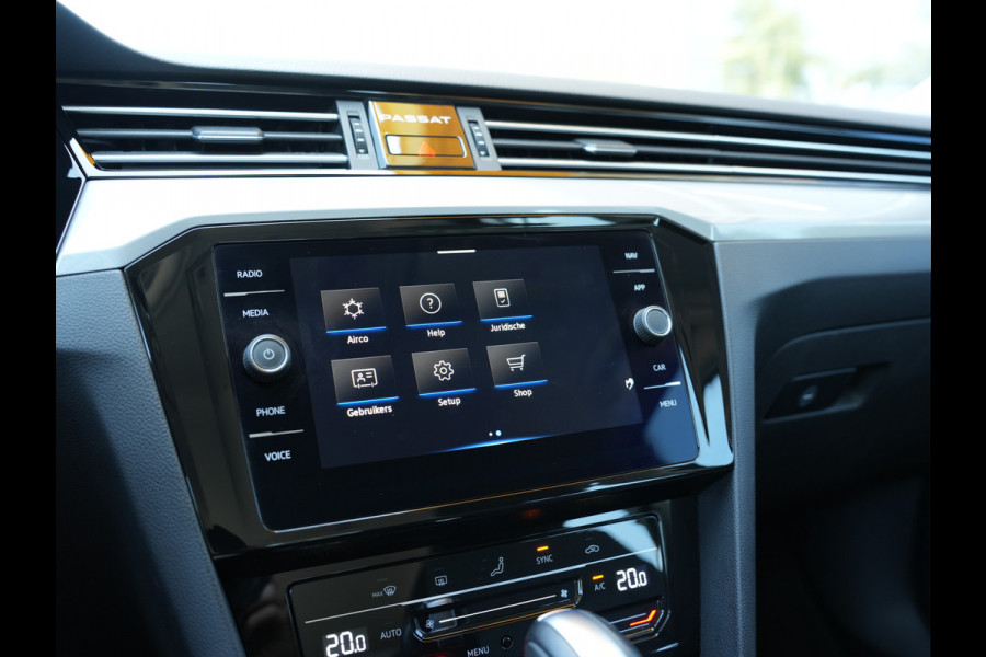 Volkswagen Passat Variant 1.5 TSI Business | Draadloze telefoonlader | Apple Carplay | Achteruitrijcamera |