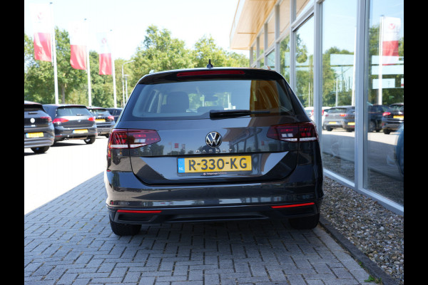 Volkswagen Passat Variant 1.5 TSI Business | Draadloze telefoonlader | Apple Carplay | Achteruitrijcamera |