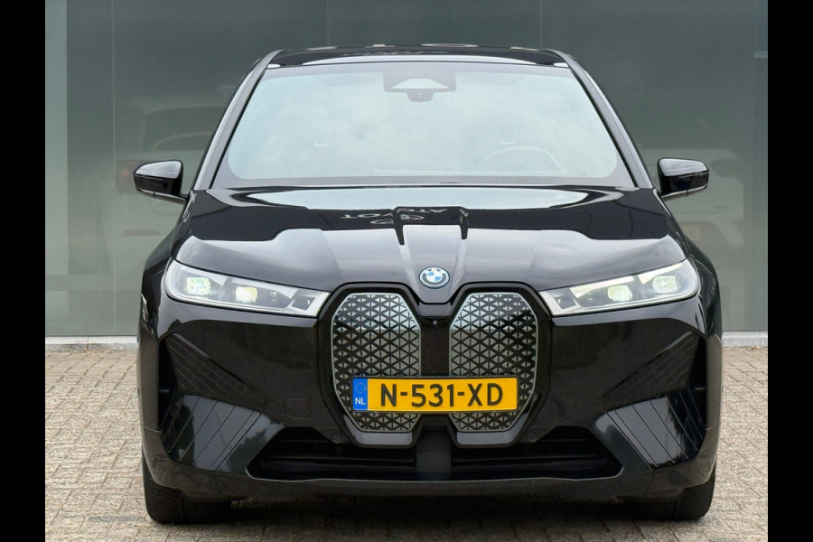 BMW iX XDrive40 High Executive 77 kWh 96% soh PANO|B&W|Trekhaak