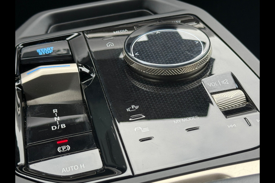 BMW iX XDrive40 High Executive 77 kWh 96% soh PANO|B&W|Trekhaak