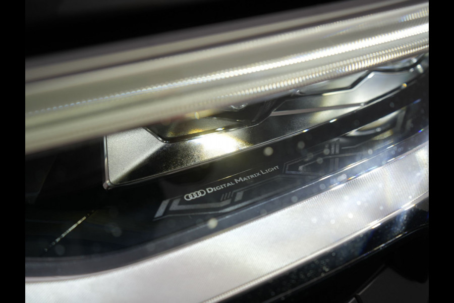 Audi Q8 e-tron 55 Quattro S Line 114 kWh 408pk Dealer O.H. | Trekhaak Afn. | Panodak | Luchtvering | Head Up | Adaptive Cruise | Bang & Olufsen | 360 Camera | Matrix LED | Alcantara Sportstoelen Verwarmd | Sfeerverlichting | Keyless | Blis | 21"L.M |