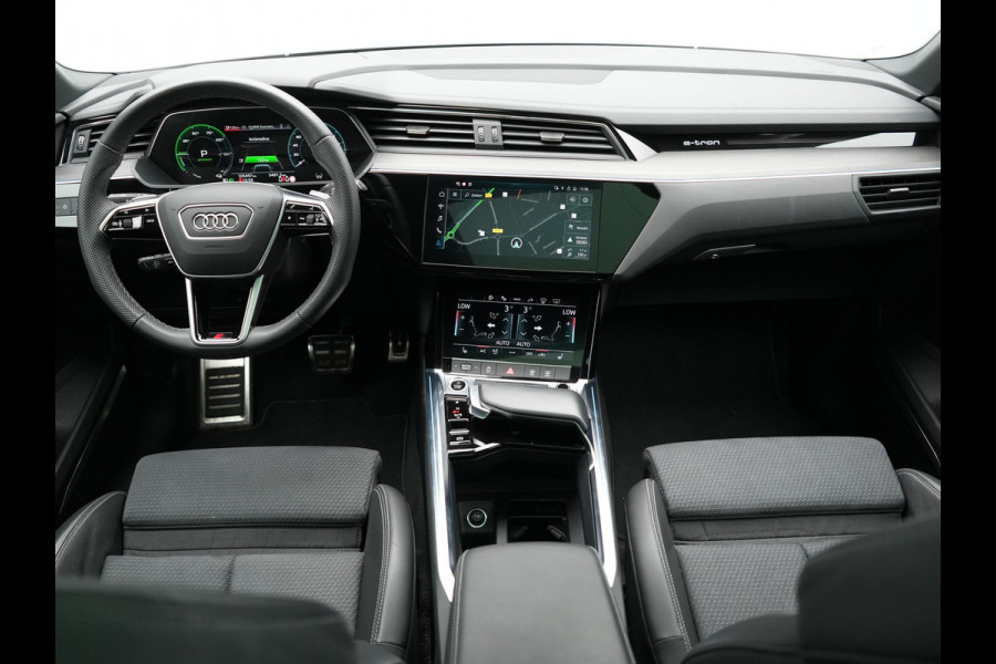 Audi Q8 e-tron 55 Quattro S Line 114 kWh 408pk Dealer O.H. | Trekhaak Afn. | Panodak | Luchtvering | Head Up | Adaptive Cruise | Bang & Olufsen | 360 Camera | Matrix LED | Alcantara Sportstoelen Verwarmd | Sfeerverlichting | Keyless | Blis | 21"L.M |