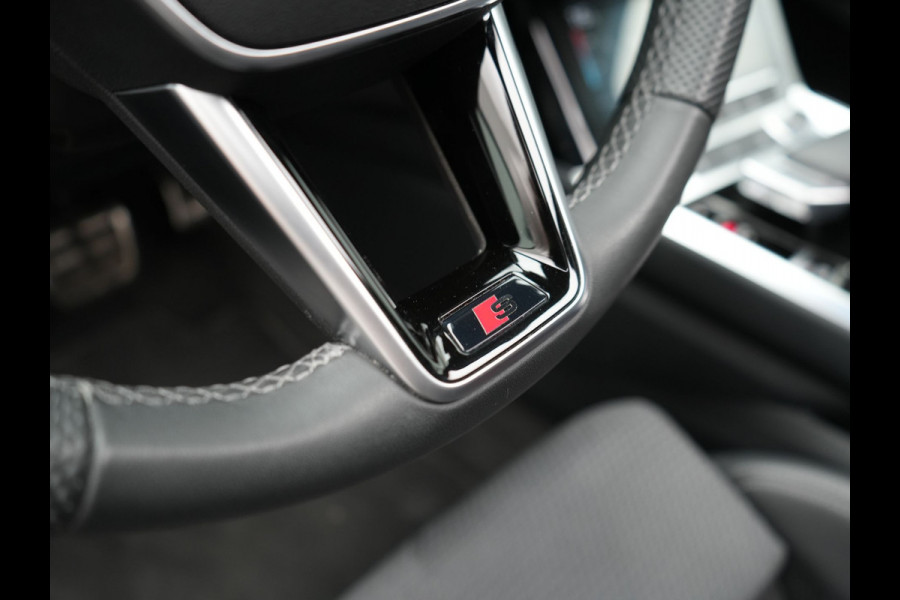 Audi Q8 e-tron 55 Quattro S Line 114 kWh 408pk Dealer O.H. | Trekhaak Afn. | Panodak | Luchtvering | Head Up | Adaptive Cruise | Bang & Olufsen | 360 Camera | Matrix LED | Alcantara Sportstoelen Verwarmd | Sfeerverlichting | Keyless | Blis | 21"L.M |