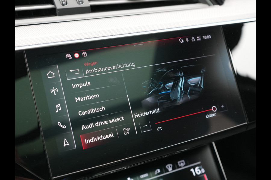 Audi Q8 e-tron 55 Quattro S Line 114 kWh 408pk Dealer O.H. | Trekhaak Afn. | Panodak | Luchtvering | Head Up | Adaptive Cruise | Bang & Olufsen | 360 Camera | Matrix LED | Alcantara Sportstoelen Verwarmd | Sfeerverlichting | Keyless | Blis | 21"L.M |