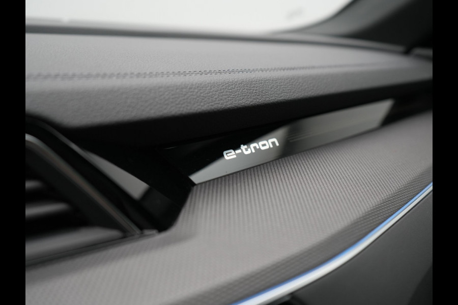 Audi Q8 e-tron 55 Quattro S Line 114 kWh 408pk Dealer O.H. | Trekhaak Afn. | Panodak | Luchtvering | Head Up | Adaptive Cruise | Bang & Olufsen | 360 Camera | Matrix LED | Alcantara Sportstoelen Verwarmd | Sfeerverlichting | Keyless | Blis | 21"L.M |
