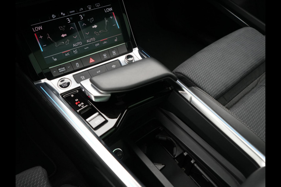 Audi Q8 e-tron 55 Quattro S Line 114 kWh 408pk Dealer O.H. | Trekhaak Afn. | Panodak | Luchtvering | Head Up | Adaptive Cruise | Bang & Olufsen | 360 Camera | Matrix LED | Alcantara Sportstoelen Verwarmd | Sfeerverlichting | Keyless | Blis | 21"L.M |