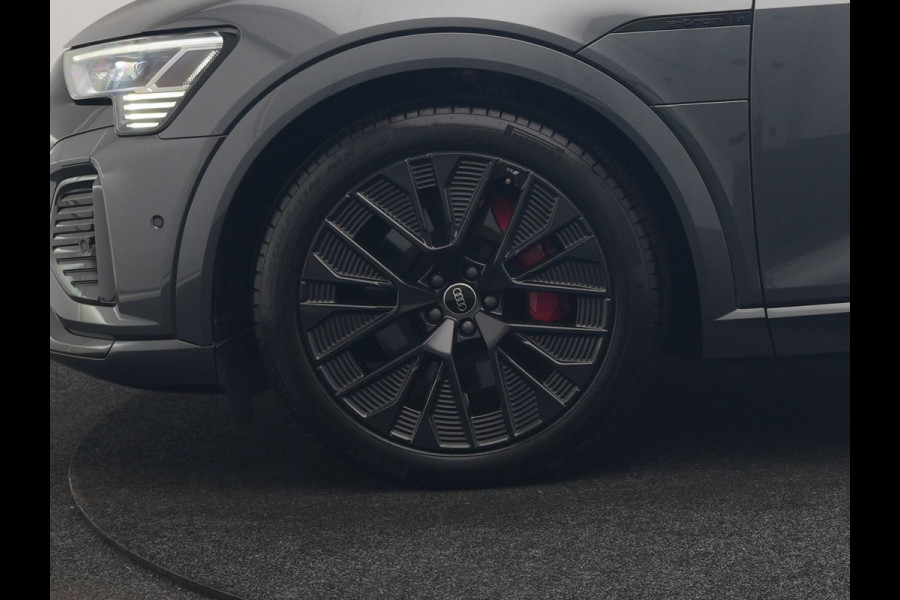 Audi Q8 e-tron 55 Quattro S Line 114 kWh 408pk Dealer O.H. | Trekhaak Afn. | Panodak | Luchtvering | Head Up | Adaptive Cruise | Bang & Olufsen | 360 Camera | Matrix LED | Alcantara Sportstoelen Verwarmd | Sfeerverlichting | Keyless | Blis | 21"L.M |
