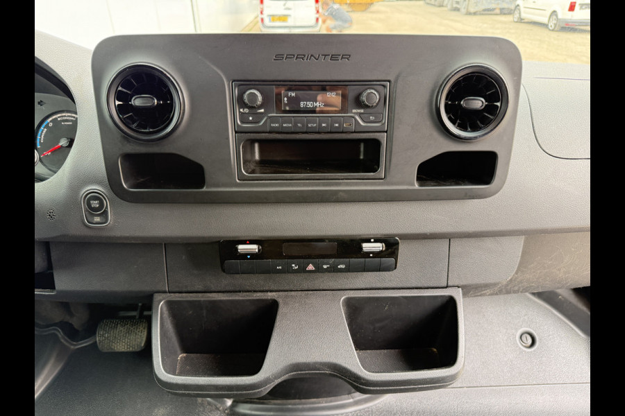 Mercedes-Benz eSprinter 312 55 kWh L2H2 Elektrisch 145km WLTP 80kw Snelladen Climate Control