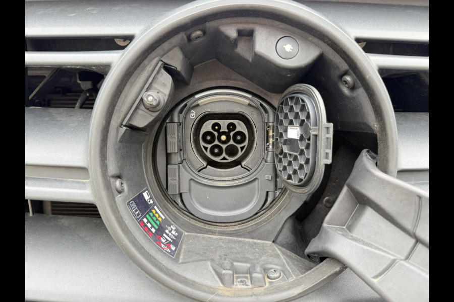 Mercedes-Benz eSprinter 312 55 kWh L2H2 Elektrisch 145km WLTP 80kw Snelladen Climate Control