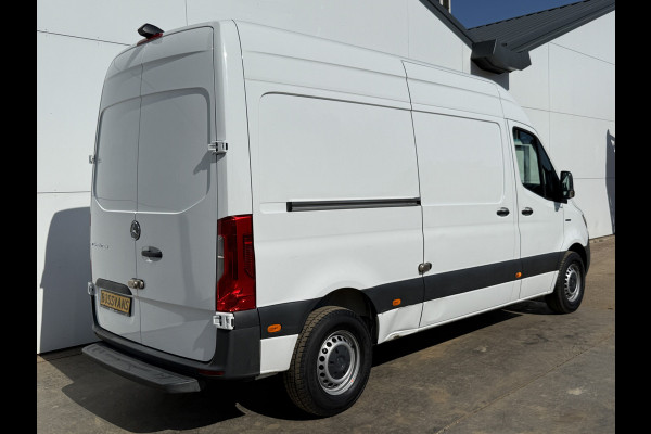 Mercedes-Benz eSprinter 312 55 kWh L2H2 Elektrisch 145km WLTP 92,5% (SOH) 80kw Snelladen Climate Control Camera