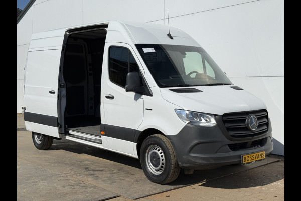 Mercedes-Benz eSprinter 312 55 kWh L2H2 Elektrisch 145km WLTP 92,5% (SOH) 80kw Snelladen Climate Control Camera