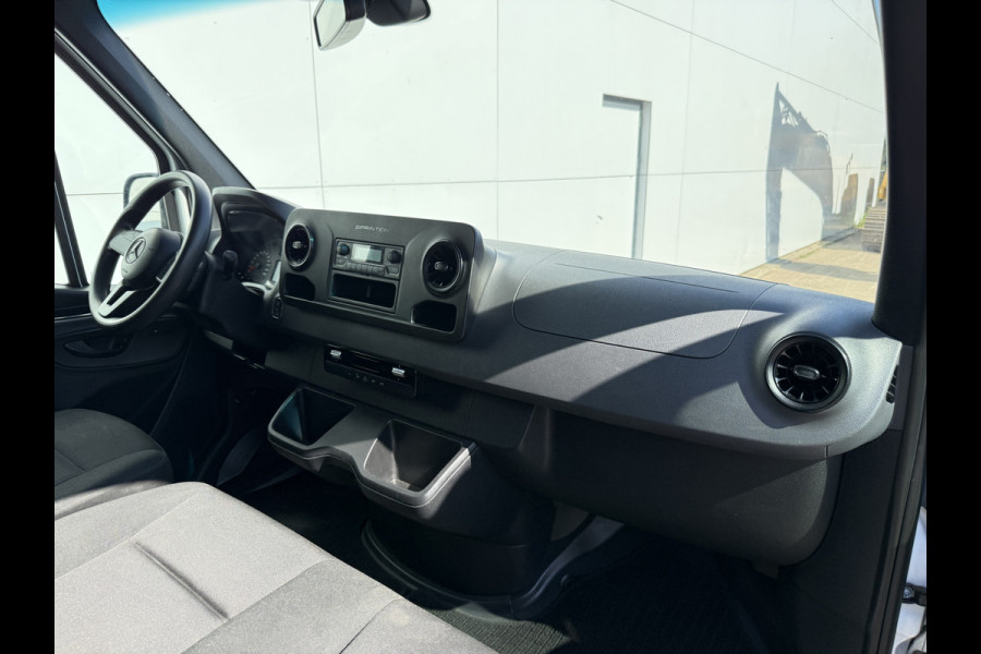 Mercedes-Benz eSprinter 312 55 kWh L2H2 Elektrisch 145km WLTP 92,5% (SOH) 80kw Snelladen Climate Control Camera