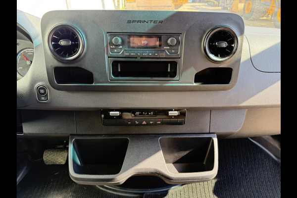 Mercedes-Benz eSprinter 312 55 kWh L2H2 Elektrisch 145km WLTP 92,5% (SOH) 80kw Snelladen Climate Control Camera