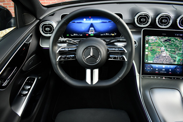 Mercedes-Benz C-Klasse Estate 300 e AMG Line Pano Trekhaak Night Stuurverw