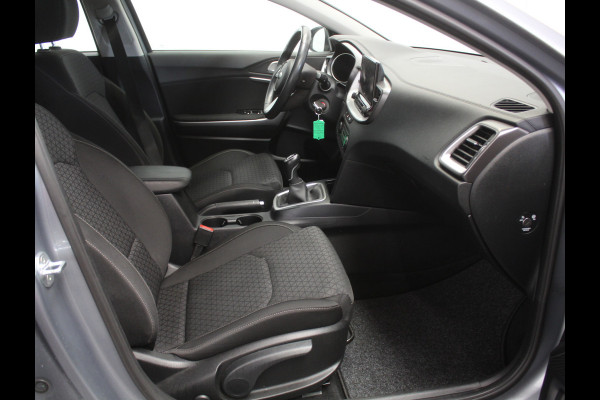 Kia Ceed 1.0 T-GDi DynamicLine CLIMATE | CARPLAY | CRUISE | NAVI | DAB | LED | CAMERA | LMV16 | PDC