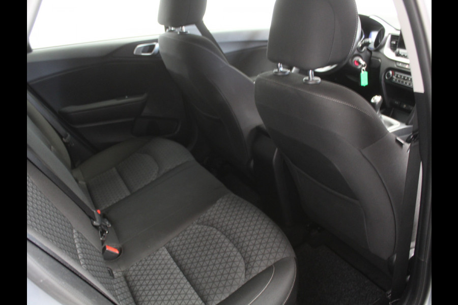 Kia Ceed 1.0 T-GDi DynamicLine CLIMATE | CARPLAY | CRUISE | NAVI | DAB | LED | CAMERA | LMV16 | PDC