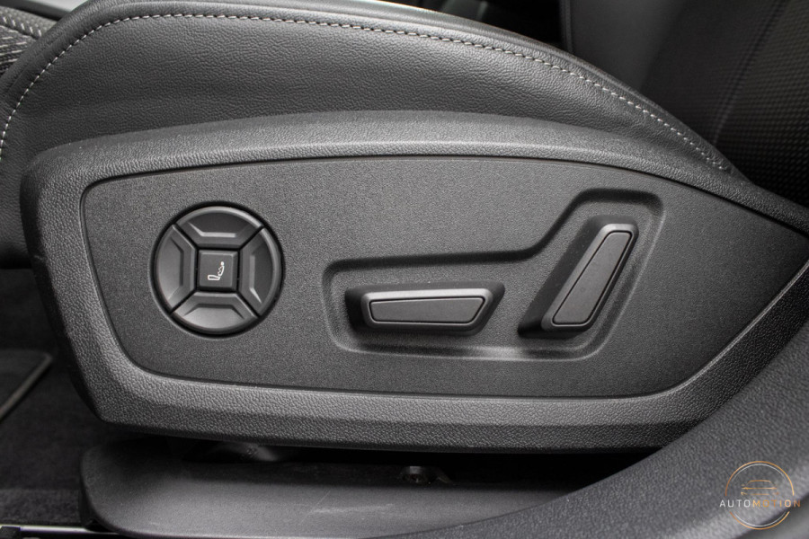 Audi A3 Sportback 40 TFSIe S line PANO MAXTON MATRIX MASSAGE KEYLESS