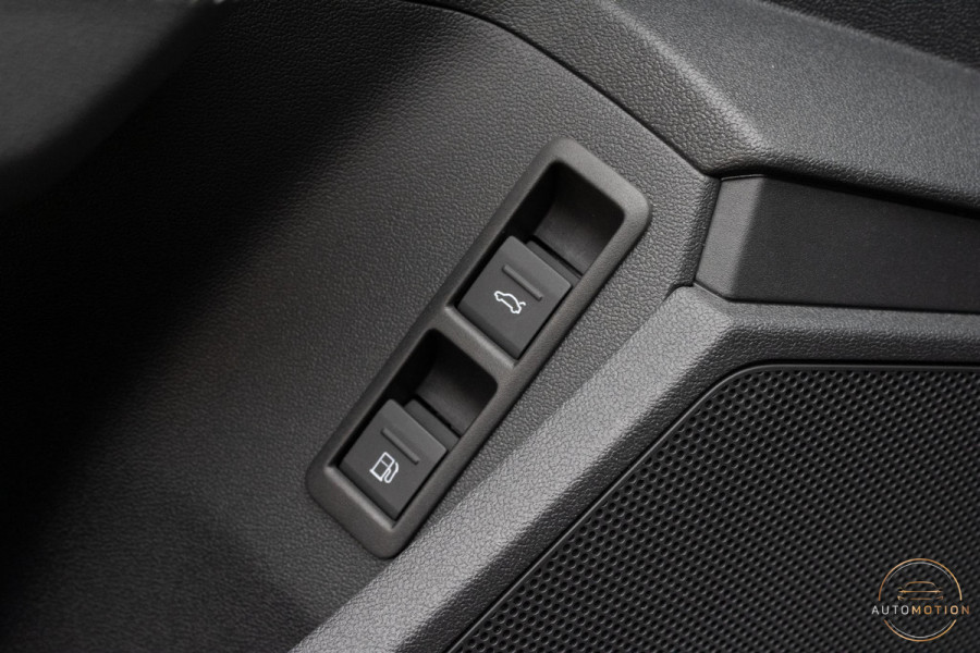 Audi A3 Sportback 40 TFSIe S line PANO MAXTON MATRIX MASSAGE KEYLESS