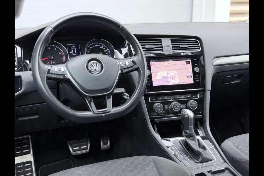 Volkswagen Golf 1.5 TSI Highline Pano/Virtual/Camera