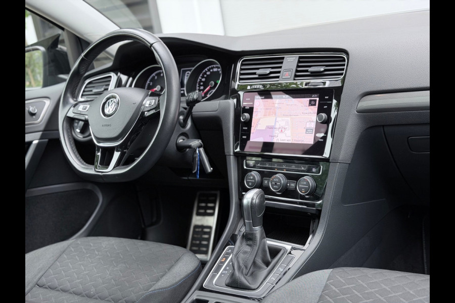 Volkswagen Golf 1.5 TSI Highline Pano/Virtual/Camera