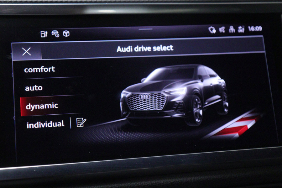 Audi Q3 Sportback 45 TFSI e S Edition 3X S-Line /PANO/CARPLAY/KEYLES/STOELV/BOMVOL