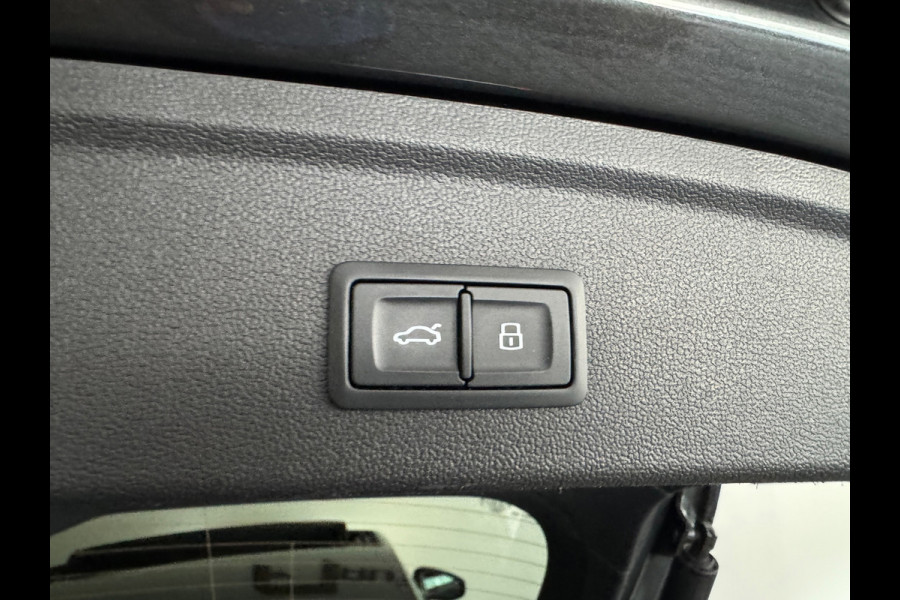 Audi RS3 Sportback 2.5 TFSI quattro Pano|Ceramic|Akra|Massage