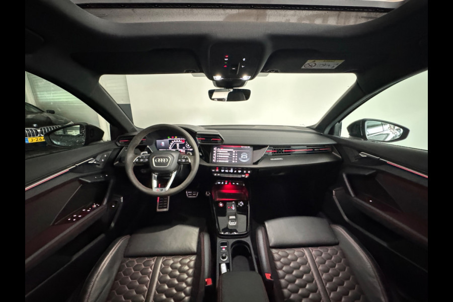 Audi RS3 Sportback 2.5 TFSI quattro Pano|Ceramic|Akra|Massage