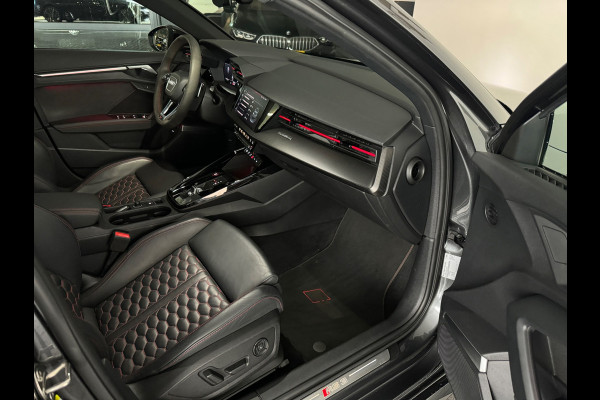 Audi RS3 Sportback 2.5 TFSI quattro Pano|Ceramic|Akra|Massage