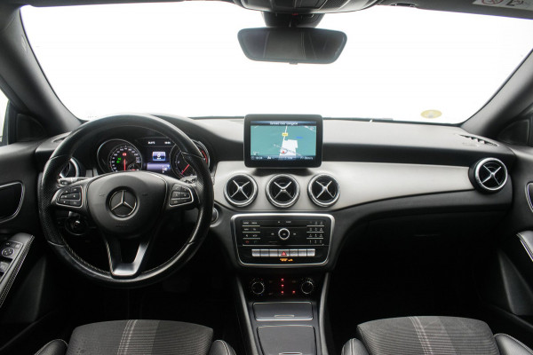 Mercedes-Benz CLA-Klasse Shooting Brake 180 D AMG Line Upgrade Edition Automaat NL-auto [ Full LED Camera Stoelverwarming ]