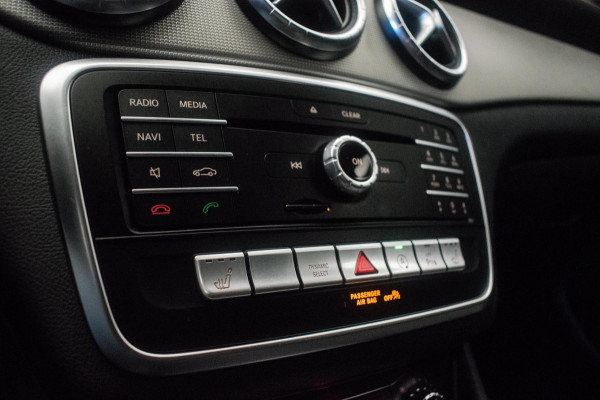 Mercedes-Benz CLA-Klasse Shooting Brake 180 D AMG Line Upgrade Edition Automaat NL-auto [ Full LED Camera Stoelverwarming ]