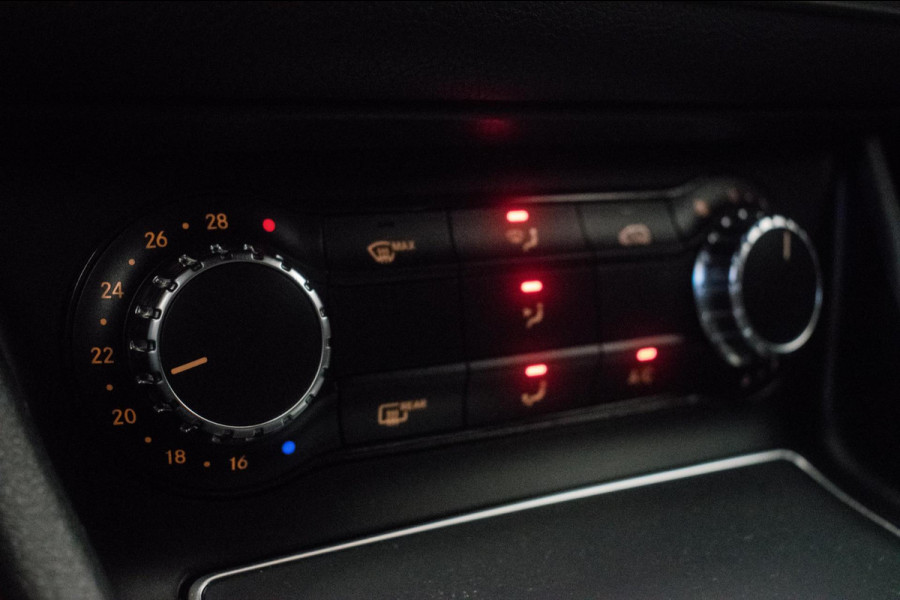 Mercedes-Benz CLA-Klasse Shooting Brake 180 D AMG Line Upgrade Edition Automaat NL-auto [ Full LED Camera Stoelverwarming ]