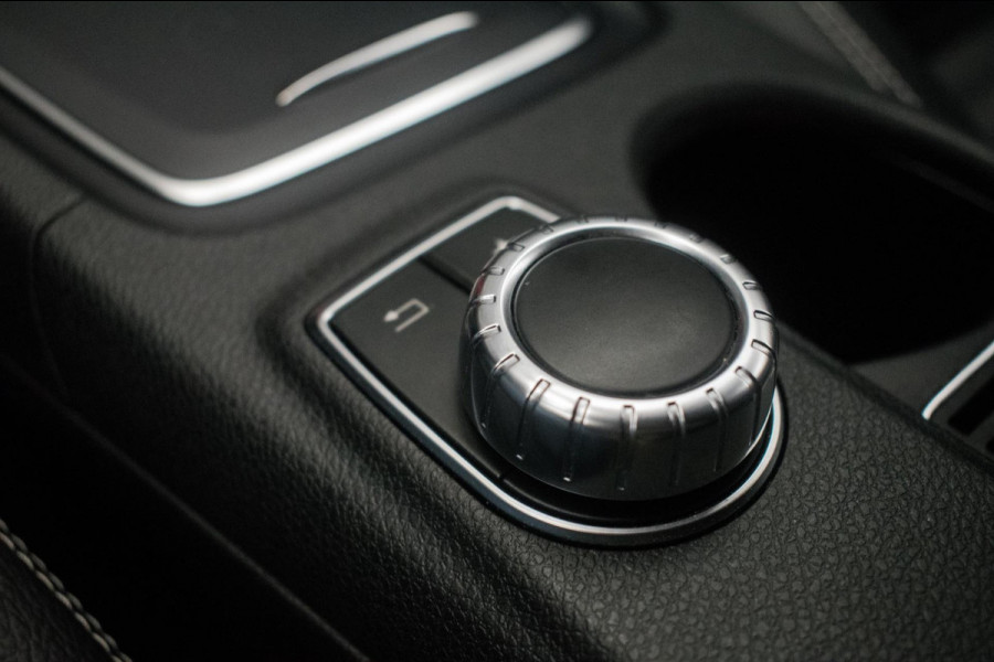 Mercedes-Benz CLA-Klasse Shooting Brake 180 D AMG Line Upgrade Edition Automaat NL-auto [ Full LED Camera Stoelverwarming ]