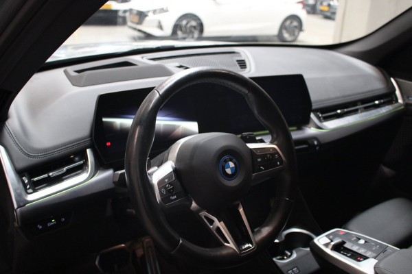 BMW X1 XDrive30e M Sport Panorama/360g Camera/H&K/ Zeer veel Extra's Prijs is Rijklaar