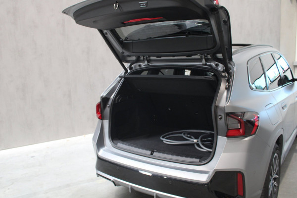 BMW X1 XDrive30e M Sport Panorama/360g Camera/H&K/ Zeer veel Extra's Prijs is Rijklaar