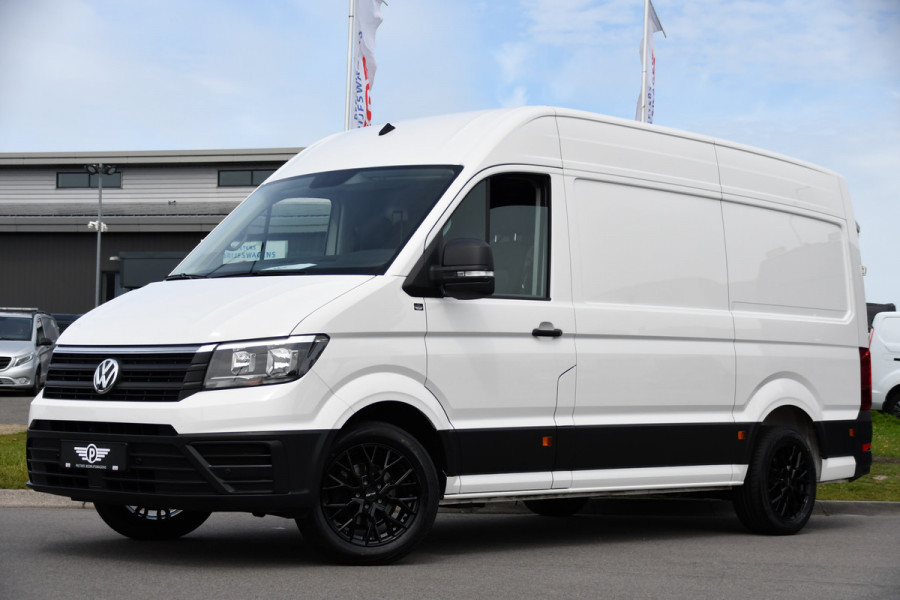 Volkswagen Crafter 35 2.0 TDI L3H3 PB Edition Camera, Cruise, Carplay, Carplay, Sensoren, geveerde stoel, Trekhaak, 140pk, Automaat, Multimedia, Uniek!