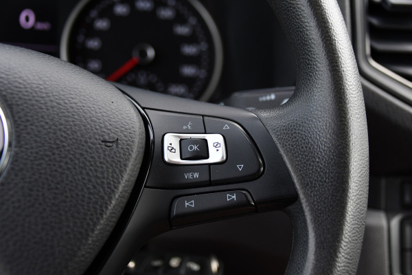 Volkswagen Crafter 35 2.0 TDI L3H3 PB Edition Camera, Cruise, Carplay, Carplay, Sensoren, geveerde stoel, Trekhaak, 140pk, Automaat, Multimedia, Uniek!