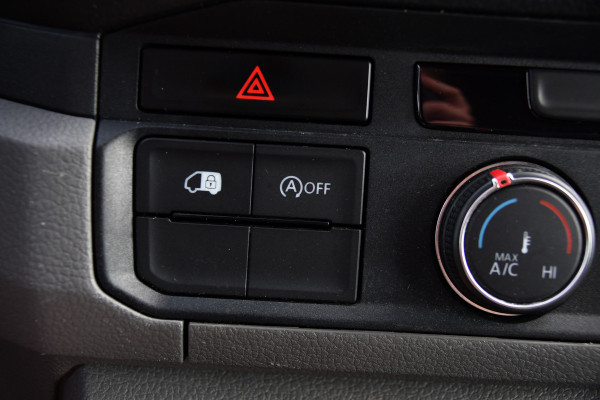 Volkswagen Crafter 35 2.0 TDI L3H3 PB Edition Camera, Cruise, Carplay, Carplay, Sensoren, geveerde stoel, Trekhaak, 140pk, Automaat, Multimedia, Uniek!