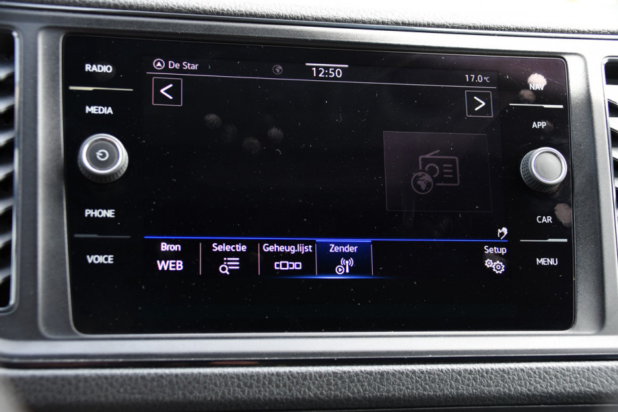 Volkswagen Crafter 35 2.0 TDI L3H3 PB Edition Camera, Cruise, Carplay, Carplay, Sensoren, geveerde stoel, Trekhaak, 140pk, Automaat, Multimedia, Uniek!