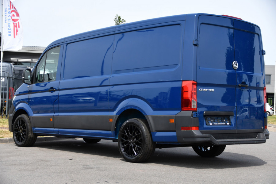 Volkswagen Crafter 35 2.0 TDI L3H2 PB Edition Cruise, Carplay, LED, Multimedia, Sensoren, Voorruit verwarming, 140pk, Automaat, Uniek!