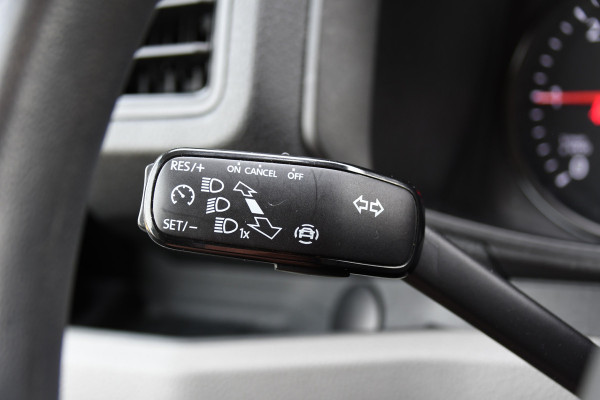 Volkswagen Crafter 35 2.0 TDI L3H2 PB Edition Cruise, Carplay, LED, Multimedia, Sensoren, Voorruit verwarming, 140pk, Automaat, Uniek!