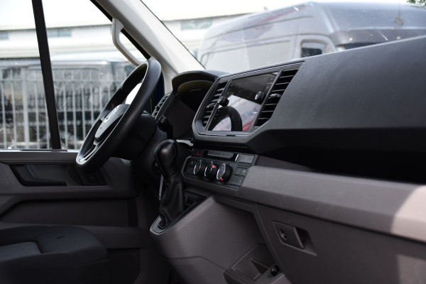 Volkswagen Crafter 35 2.0 TDI L3H2 PB Edition Cruise, Carplay, LED, Multimedia, Sensoren, Voorruit verwarming, 140pk, Automaat, Uniek!