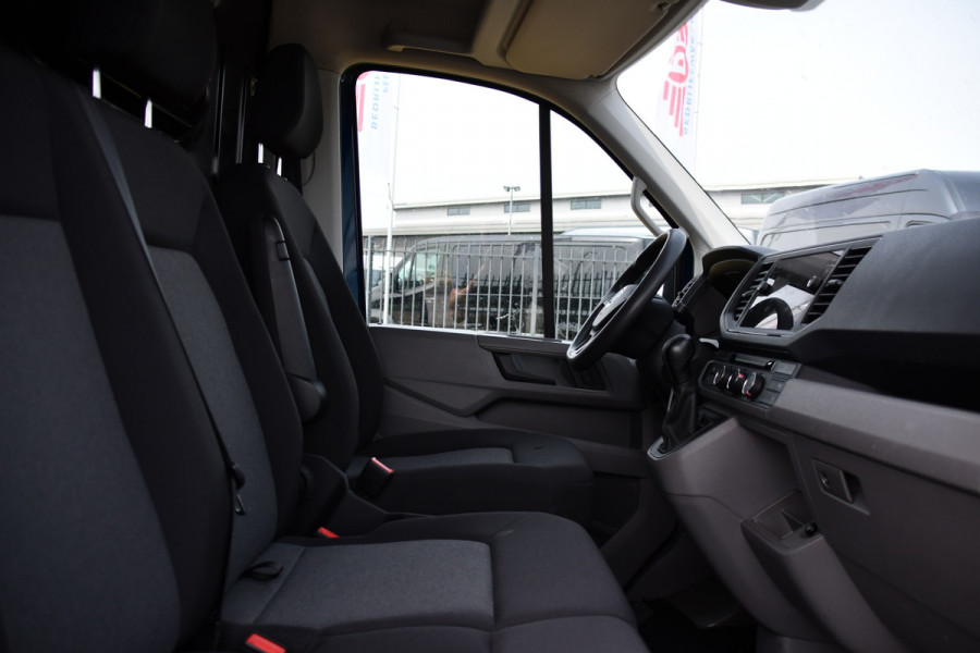 Volkswagen Crafter 35 2.0 TDI L3H2 PB Edition Cruise, Carplay, LED, Multimedia, Sensoren, Voorruit verwarming, 140pk, Automaat, Uniek!