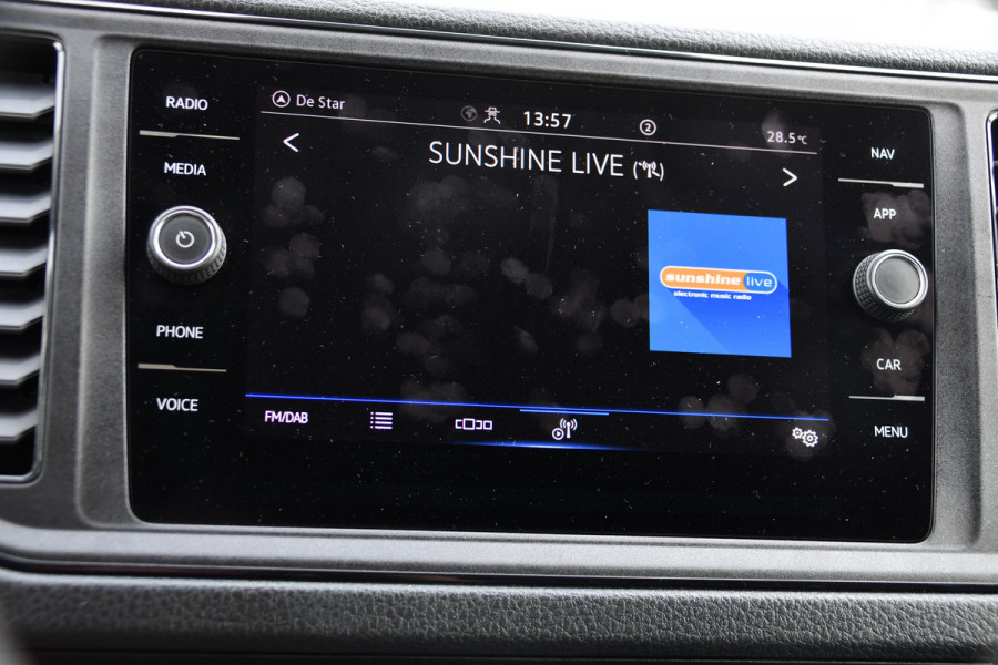 Volkswagen Crafter 35 2.0 TDI L3H2 PB Edition Cruise, Carplay, LED, Multimedia, Sensoren, Voorruit verwarming, 140pk, Automaat, Uniek!