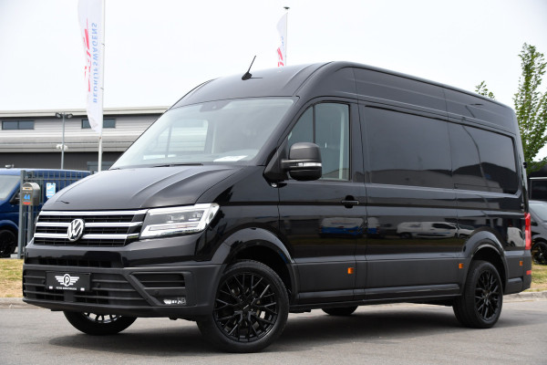 Volkswagen Crafter 35 2.0 TDI L3H3 Black Edition Camera, Adaptieve Cruise, Carplay, LED, Trekhaak, Voorruitverwarming, Sensoren, 177pk, Automaat, Uniek!