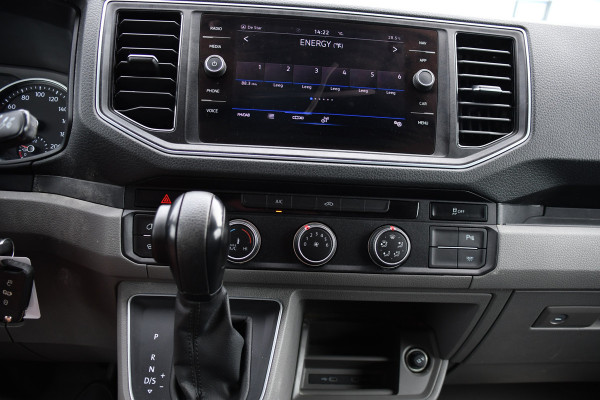 Volkswagen Crafter 35 2.0 TDI L3H3 Black Edition Camera, Adaptieve Cruise, Carplay, LED, Trekhaak, Voorruitverwarming, Sensoren, 177pk, Automaat, Uniek!