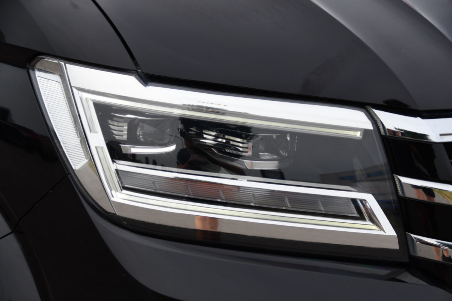 Volkswagen Crafter 35 2.0 TDI L3H3 Black Edition Camera, Adaptieve Cruise, Carplay, LED, Trekhaak, Voorruitverwarming, Sensoren, 177pk, Automaat, Uniek!